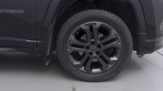 Used 2021 JEEP Compass 80 Anniversary 2.0 Diesel 4x4 AT Diesel Automatic tyres RIGHT FRONT TYRE RIM VIEW