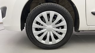 Used 2016 Maruti Suzuki Wagon R 1.0 [2015-2019] VXI AMT Petrol Automatic tyres LEFT FRONT TYRE RIM VIEW