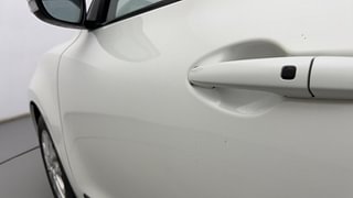 Used 2020 Maruti Suzuki Swift [2017-2021] ZXi AMT Petrol Automatic dents MINOR SCRATCH