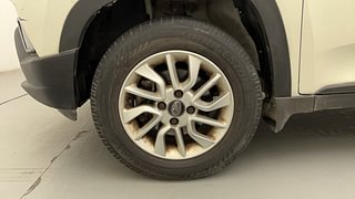 Used 2016 Mahindra KUV100 [2015-2017] K8 5 STR Petrol Manual tyres LEFT FRONT TYRE RIM VIEW