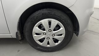 Used 2012 Hyundai i10 [2010-2016] Magna 1.2 Petrol Petrol Manual tyres RIGHT FRONT TYRE RIM VIEW