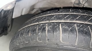 Used 2015 Maruti Suzuki Wagon R 1.0 [2013-2019] LXi CNG Petrol+cng Manual tyres RIGHT FRONT TYRE TREAD VIEW