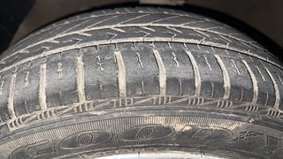 Used 2014 Hyundai Grand i10 [2013-2017] Asta AT 1.2 Kappa VTVT Petrol Automatic tyres LEFT FRONT TYRE TREAD VIEW