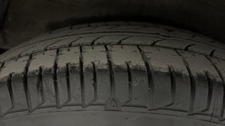 Used 2010 Hyundai i10 [2010-2016] Magna 1.2 Petrol Petrol Manual tyres RIGHT REAR TYRE TREAD VIEW