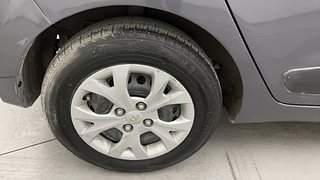 Used 2014 Hyundai Grand i10 [2013-2017] Sportz 1.1 CRDi Diesel Manual tyres RIGHT REAR TYRE RIM VIEW