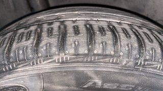 Used 2012 Honda Brio [2011-2016] S MT Petrol Manual tyres RIGHT REAR TYRE TREAD VIEW