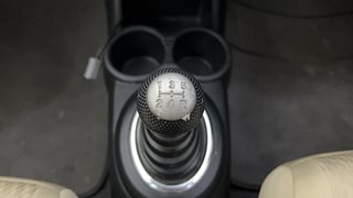 Used 2013 Honda Amaze [2013-2016] 1.2 S i-VTEC Petrol Manual interior GEAR  KNOB VIEW