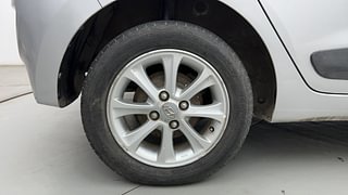 Used 2014 Hyundai Grand i10 [2013-2017] Asta AT 1.2 Kappa VTVT Petrol Automatic tyres RIGHT REAR TYRE RIM VIEW