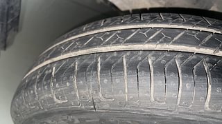 Used 2015 Maruti Suzuki Wagon R 1.0 [2013-2019] LXi CNG Petrol+cng Manual tyres LEFT FRONT TYRE TREAD VIEW