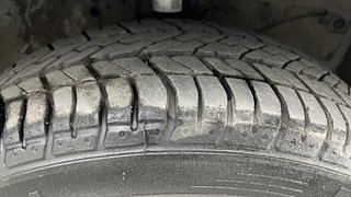 Used 2013 Honda Amaze [2013-2016] 1.2 S i-VTEC Petrol Manual tyres RIGHT FRONT TYRE TREAD VIEW