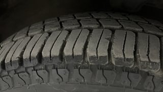Used 2010 Hyundai i10 [2010-2016] Magna 1.2 Petrol Petrol Manual tyres RIGHT FRONT TYRE TREAD VIEW