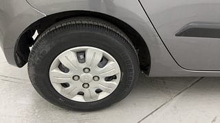 Used 2010 Hyundai i10 [2010-2016] Magna 1.2 Petrol Petrol Manual tyres RIGHT REAR TYRE RIM VIEW