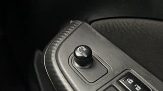 Used 2022 Maruti Suzuki Swift VXI Petrol Manual top_features Adjustable ORVM