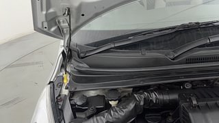 Used 2012 Hyundai i10 [2010-2016] Magna 1.2 Petrol Petrol Manual engine ENGINE RIGHT SIDE HINGE & APRON VIEW