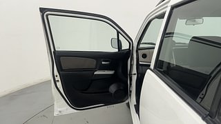 Used 2015 Maruti Suzuki Wagon R 1.0 [2013-2019] LXi CNG Petrol+cng Manual interior LEFT FRONT DOOR OPEN VIEW