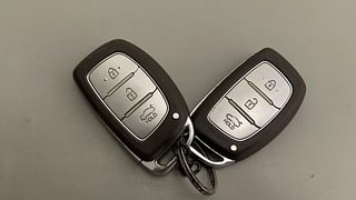 Used 2019 Hyundai Venue [2019-2022] SX Plus 1.0 Turbo DCT Petrol Automatic extra CAR KEY VIEW