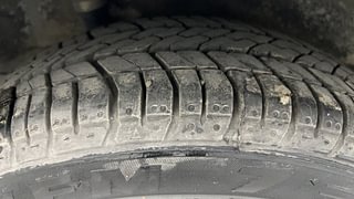 Used 2013 Honda Amaze [2013-2016] 1.2 S i-VTEC Petrol Manual tyres RIGHT REAR TYRE TREAD VIEW