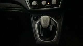 Used 2019 Datsun GO [2019-2022] T (O) Petrol Manual interior GEAR  KNOB VIEW