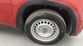Used 2017 Maruti Suzuki Vitara Brezza [2016-2020] LDi (O) Diesel Manual tyres RIGHT FRONT TYRE RIM VIEW