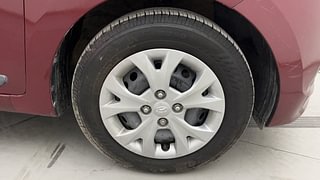 Used 2016 Hyundai Grand i10 [2013-2017] Sportz 1.2 Kappa VTVT Petrol Manual tyres RIGHT FRONT TYRE RIM VIEW