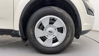 Used 2018 Mahindra XUV500 [2015-2018] W6 Diesel Manual tyres RIGHT FRONT TYRE RIM VIEW