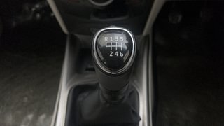 Used 2022 Mahindra XUV 300 W8 (O) Petrol Petrol Manual interior GEAR  KNOB VIEW