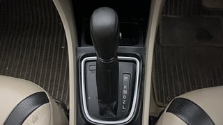 Used 2018 Maruti Suzuki Ciaz [2014-2017] VXi+ AT Petrol Automatic interior GEAR  KNOB VIEW