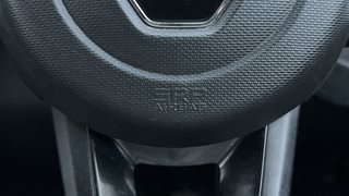 Used 2022 Renault Kwid 1.0L RXT(O) AMT Petrol Automatic top_features Airbags