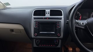 Used 2017 Volkswagen Polo [2015-2019] Highline1.2L (P) Petrol Manual top_features Integrated (in-dash) music system