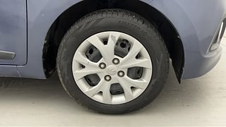 Used 2016 Hyundai Grand i10 [2013-2017] Sportz 1.2 Kappa VTVT Petrol Manual tyres RIGHT FRONT TYRE RIM VIEW