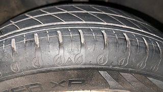 Used 2022 Renault Kwid 1.0L RXT(O) AMT Petrol Automatic tyres RIGHT FRONT TYRE TREAD VIEW