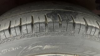 Used 2011 Hyundai i10 [2010-2016] Sportz 1.2 Petrol Petrol Manual tyres RIGHT FRONT TYRE TREAD VIEW