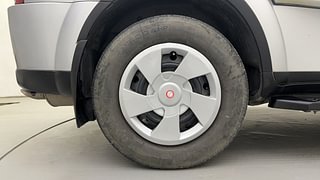 Used 2016 Mahindra XUV500 [2015-2018] W6 Diesel Manual tyres RIGHT REAR TYRE RIM VIEW