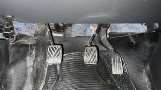 Used 2017 Maruti Suzuki Vitara Brezza [2016-2020] LDi (O) Diesel Manual interior PEDALS VIEW