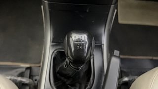 Used 2016 Mahindra XUV500 [2015-2018] W6 Diesel Manual interior GEAR  KNOB VIEW