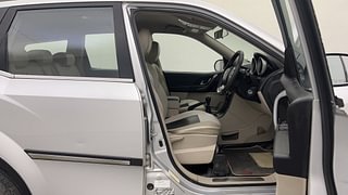 Used 2016 Mahindra XUV500 [2015-2018] W6 Diesel Manual interior RIGHT SIDE FRONT DOOR CABIN VIEW