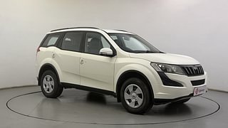 Used 2018 Mahindra XUV500 [2015-2018] W6 Diesel Manual exterior RIGHT FRONT CORNER VIEW