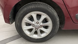 Used 2015 Hyundai Grand i10 [2013-2017] Asta AT 1.2 Kappa VTVT Petrol Automatic tyres RIGHT REAR TYRE RIM VIEW