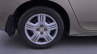 Used 2016 Honda City [2014-2017] V Petrol Manual tyres RIGHT REAR TYRE RIM VIEW