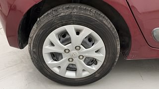 Used 2016 Hyundai Grand i10 [2013-2017] Sportz 1.2 Kappa VTVT Petrol Manual tyres RIGHT REAR TYRE RIM VIEW