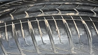 Used 2018 Maruti Suzuki S-Cross [2017-2020] Delta 1.3 Diesel Manual tyres RIGHT FRONT TYRE TREAD VIEW