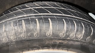Used 2022 Renault Kwid 1.0L RXT(O) AMT Petrol Automatic tyres LEFT REAR TYRE TREAD VIEW