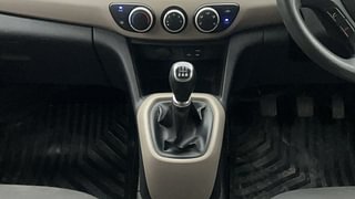 Used 2016 Hyundai Grand i10 [2013-2017] Sportz 1.2 Kappa VTVT Petrol Manual interior GEAR  KNOB VIEW