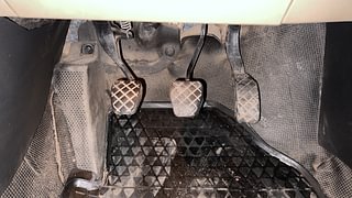 Used 2017 Volkswagen Polo [2015-2019] Highline1.2L (P) Petrol Manual interior PEDALS VIEW