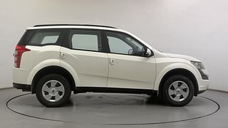 Used 2018 Mahindra XUV500 [2015-2018] W6 Diesel Manual exterior RIGHT SIDE VIEW