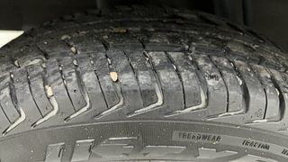 Used 2016 Renault Kwid [2017-2019] RXT 1.0 SCE Special Petrol Manual tyres RIGHT REAR TYRE TREAD VIEW