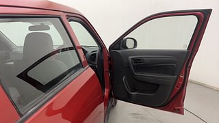 Used 2017 Maruti Suzuki Vitara Brezza [2016-2020] LDi (O) Diesel Manual interior RIGHT FRONT DOOR OPEN VIEW