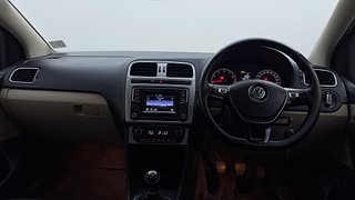 Used 2017 Volkswagen Polo [2015-2019] Highline1.2L (P) Petrol Manual interior DASHBOARD VIEW