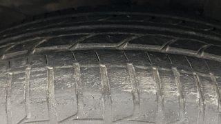 Used 2011 Honda Jazz [2009-2011] Base Old Petrol Manual tyres LEFT FRONT TYRE TREAD VIEW