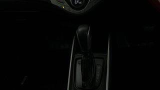 Used 2017 Maruti Suzuki Baleno [2015-2019] Zeta AT Petrol Petrol Automatic interior GEAR  KNOB VIEW